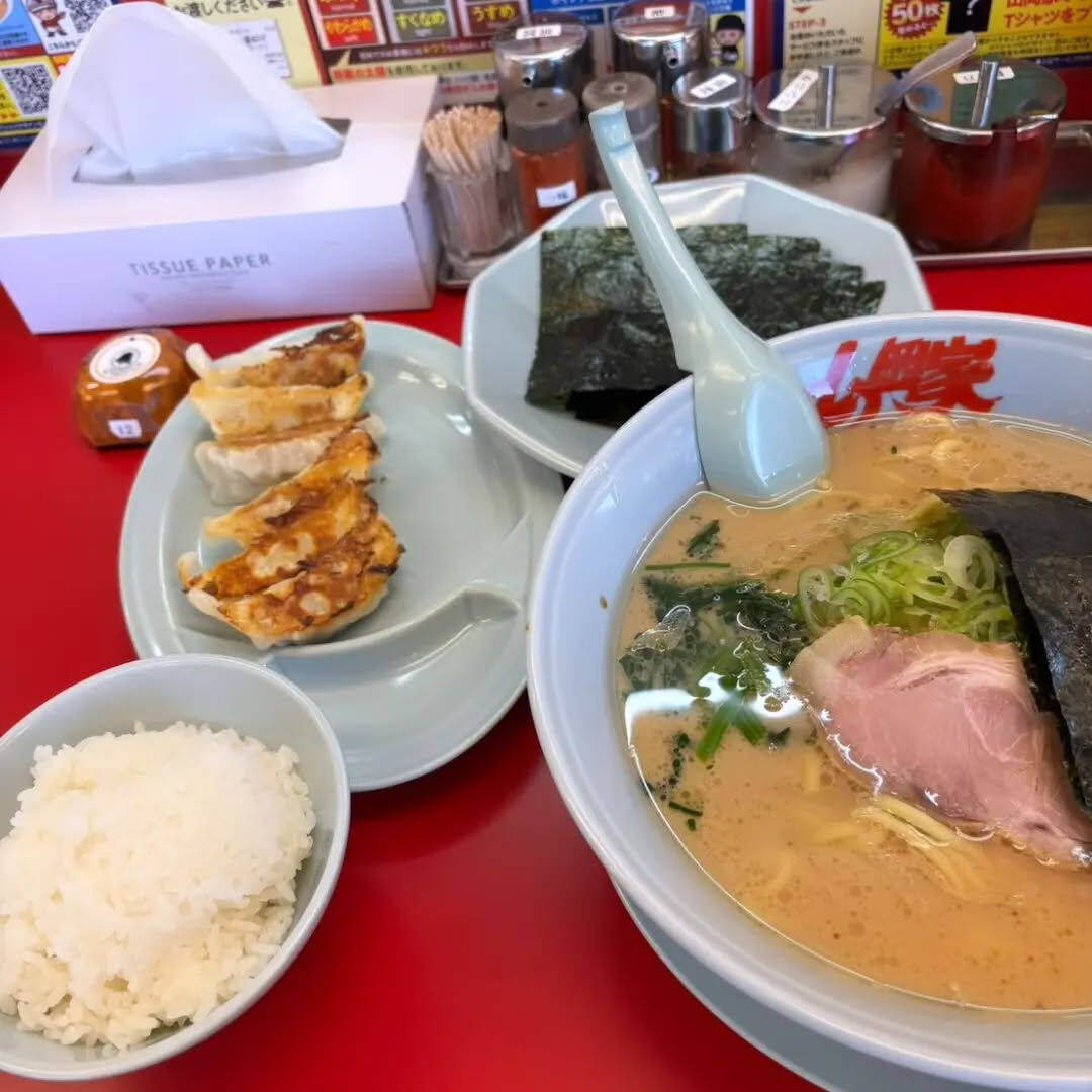 休みの日はやっぱりラーメン🍜