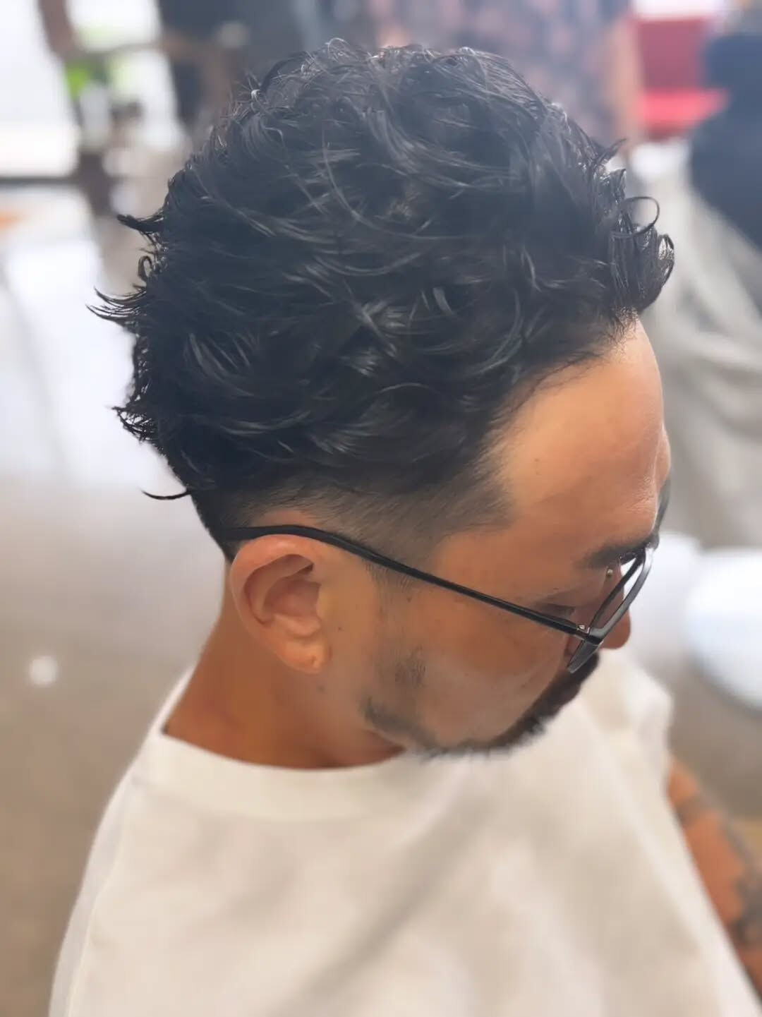スパイラパーマかけてバックに流してスタイリング🌀